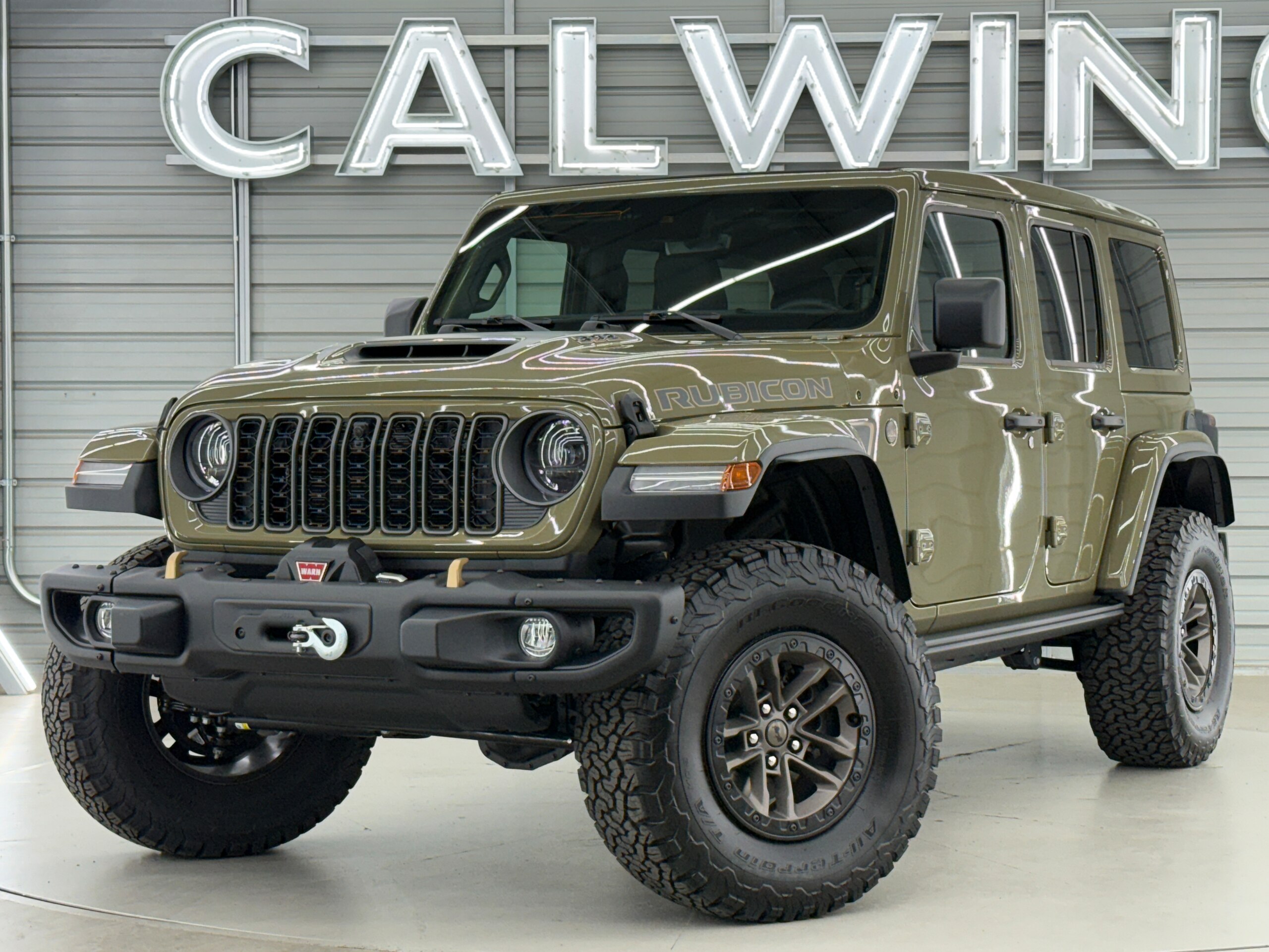 2025 Jeep Wrangler - ジープ ラングラー ルビコン392 V8 ファイナルエディション 新色41 世界限定3700台 純正可変マフラー 12.3インチモニター スカイトップ 12wayパワーシート 専用ブラックナッパレザー アップルカープレイ 専用アルミダンパー アダプティブクルーズコントロール