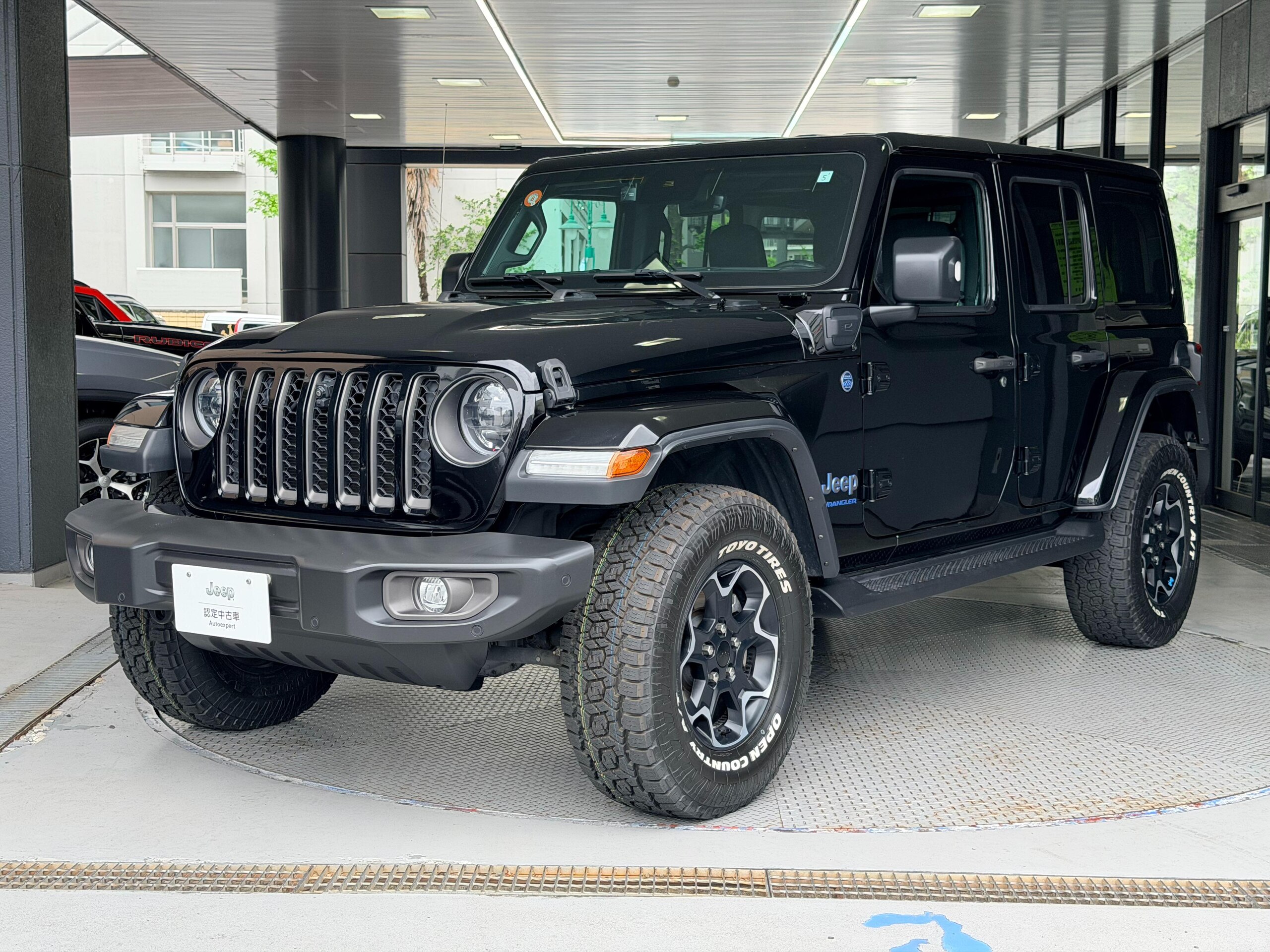 2023 Jeep Wrangler - ジープ ラングラー アンリミテッド ルビコン 4xe 4WD プラグインハイブリッド サイドステップ アップルカープレイ アンドロイドオート シートヒーター ステアリングヒーター アルパイン製オーディオ TV アダプティブクルーズコントロール