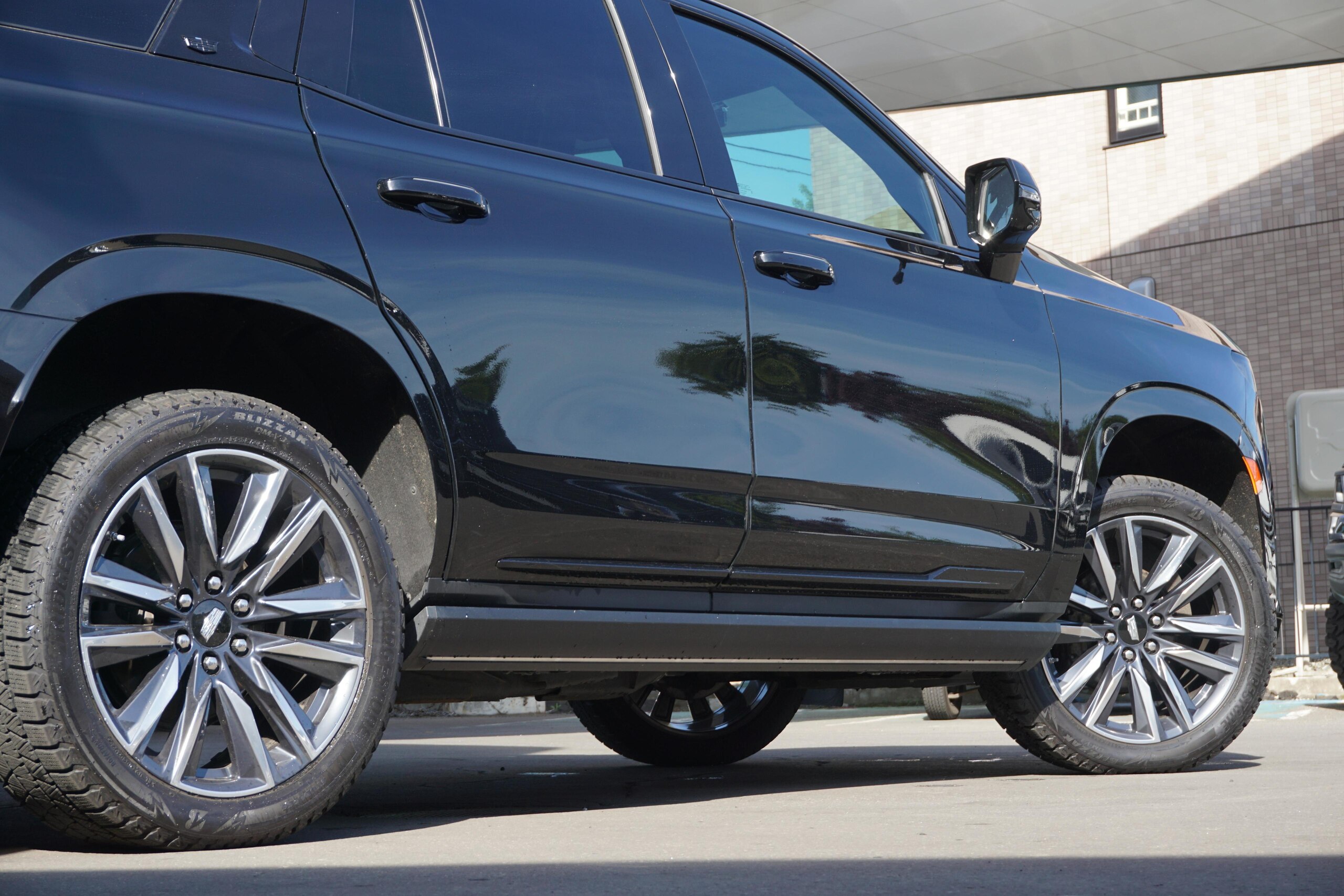 2021 Cadillac Escalade - キャデラック エスカレード スポーツ 4WD ディーラー車両 / SPORT純正 22AW / ETC / 各所ペイント / セールブラック / AKGサラウンドシステム