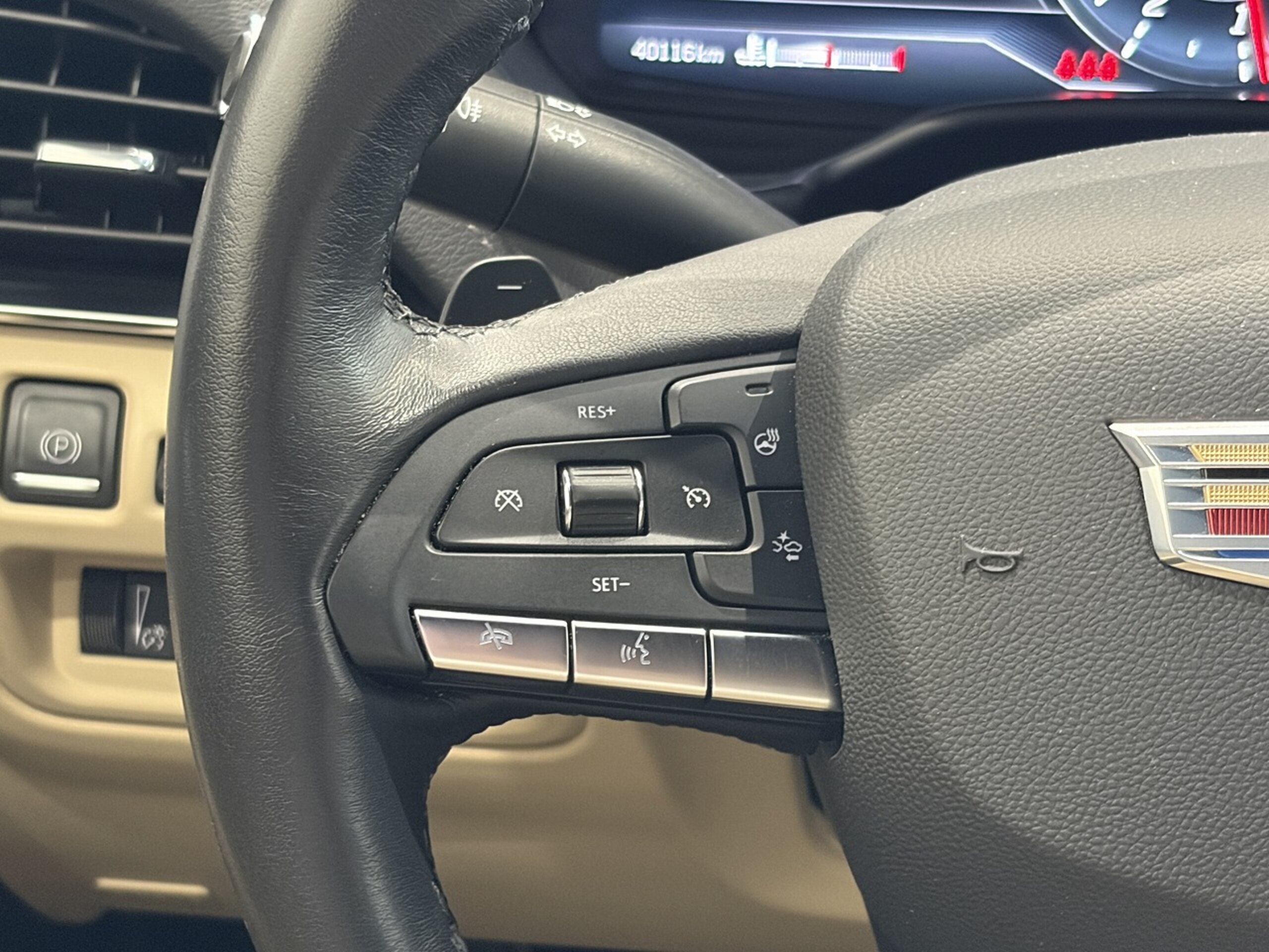 2024 Cadillac CT5 - キャデラック CT5 プラチナム 正規ディーラー車 1オーナー 弊社ユーザー様買い取り車両 AppleCarPlay&AndroidAuto アダプティブクルーズコントロール シートヒーター ベンチレーション ヘッドアップディスプレイ ステアリングヒーター