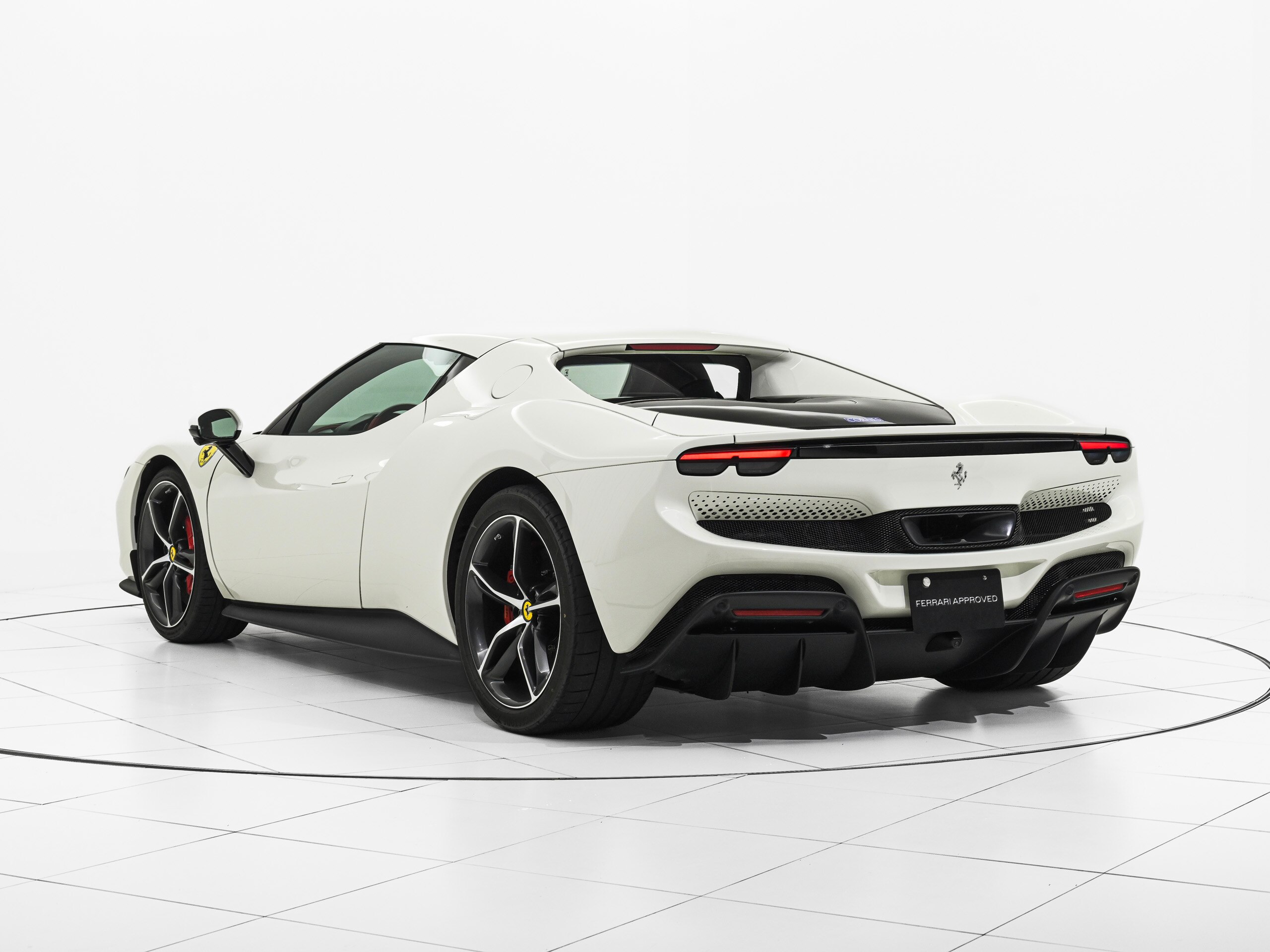 2025 Ferrari 296GTB - フェラーリ 296GTB F1 DCT アップルカープレイ バックレーダー サラウンドビューカメラ ダイヤモンド研磨鍛造ホイール ワイヤレスチャージャー LED付ステアリング サスペンションリフター