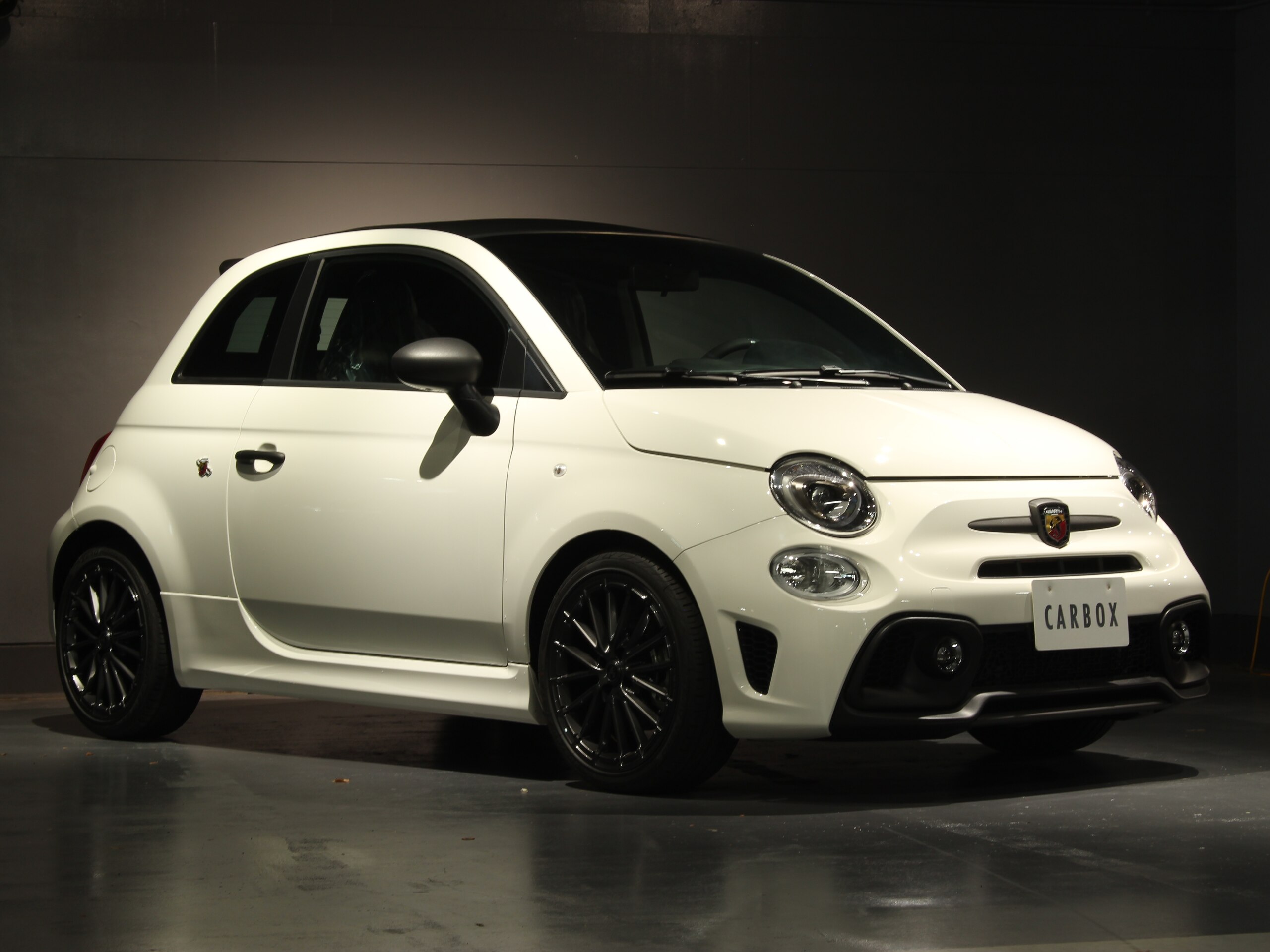 2024 Abarth 595C - アバルト 595C 1.4 左ハンドルMT Apple Car Play リアセンサー