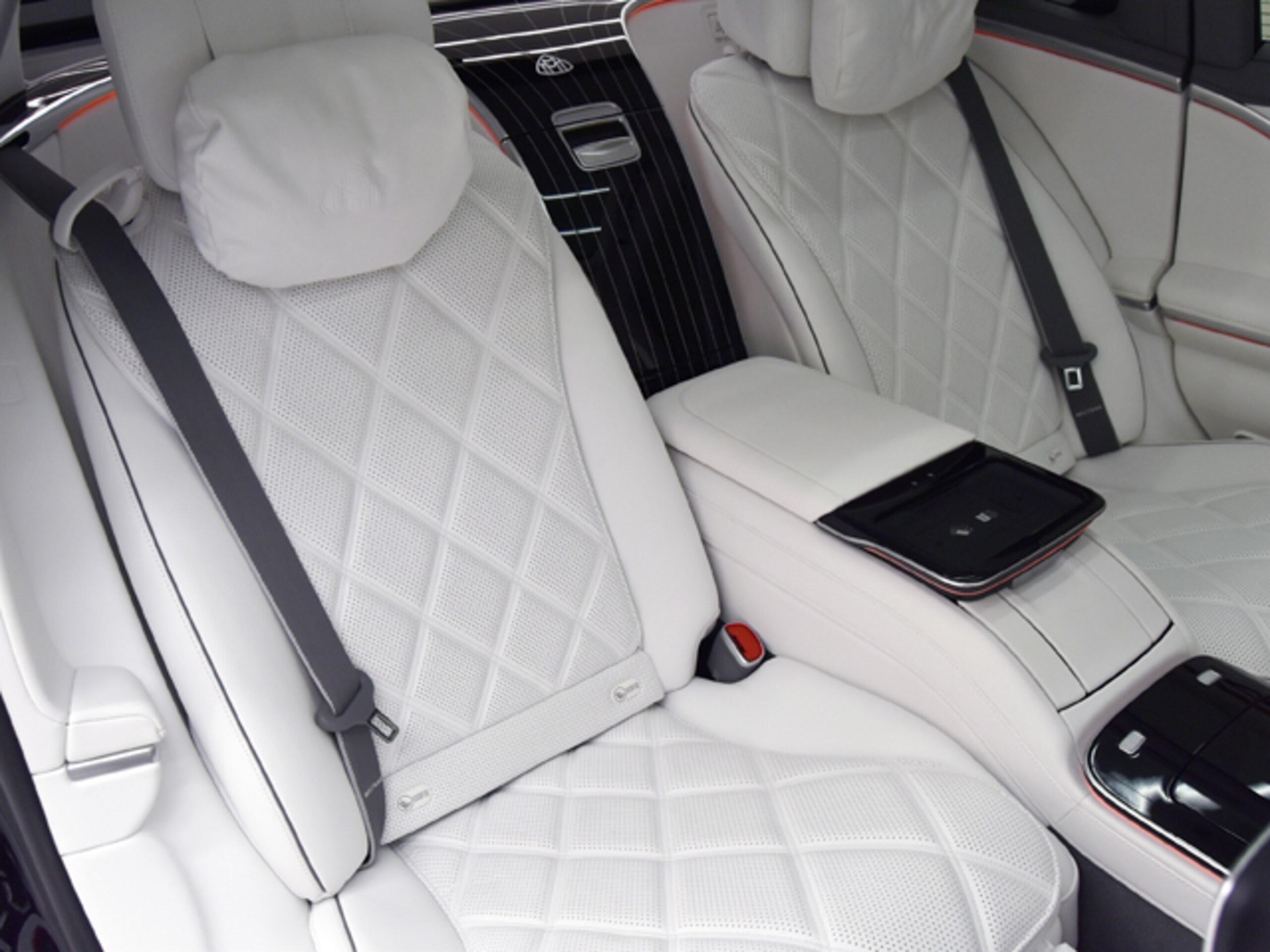 2023 Mercedes-Maybach S-Class - メルセデス・マイバッハ Sクラス S680 4マチック マヌファクトゥーア レザーエクスクルーシブ パッケージ 4WD MP202302 OP973/21inAW/白革/Rエンターテイメント