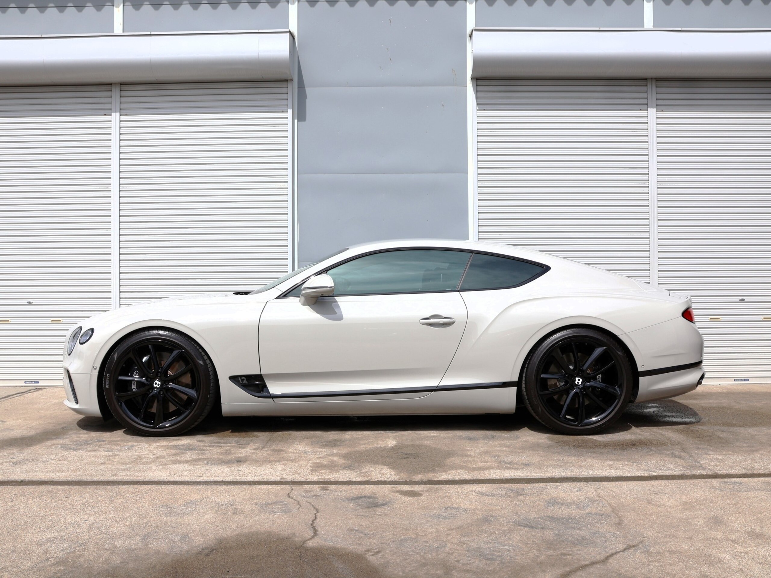 2021 Bentley ContinentalGT - ベントレー コンチネンタルGT 6.0 4WD 特注カラー:LunarGrey・マリナードライビングスペック・ブラックライン・フロントシートコンフォートスペック・ロワリング・社外ドライブレコーダー