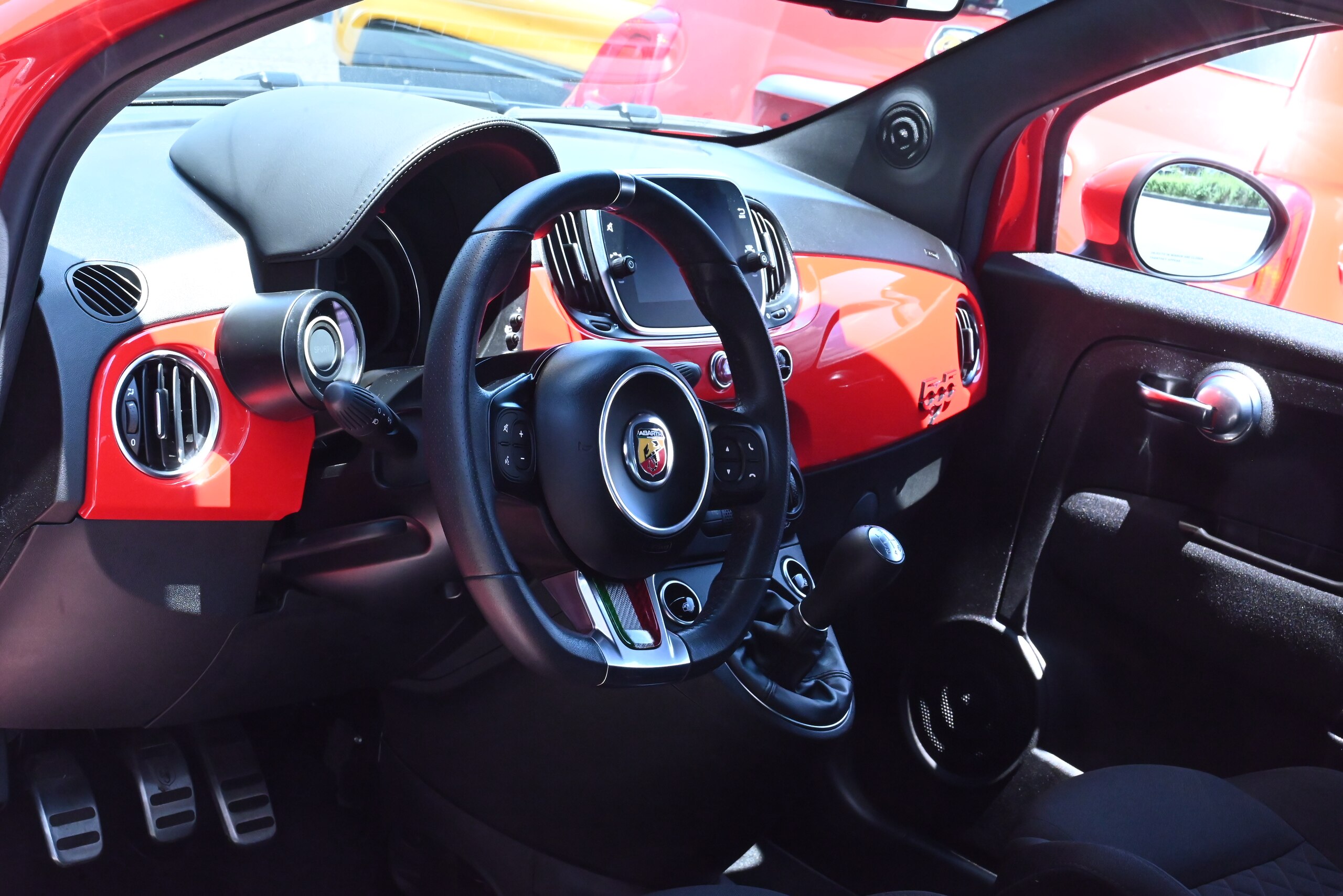 2021 Abarth 595 - アバルト 595 1.4 コンプリート 5MT 左H KW車高調 OZレーシング17AW 社外マフラー タイミングベルト交換 前後ドラレコ ETC Bluetooth カーボンルーフ 車検令和10年1月27日 HIDヘッドライト フォグランプ 禁煙 ユーザー買取