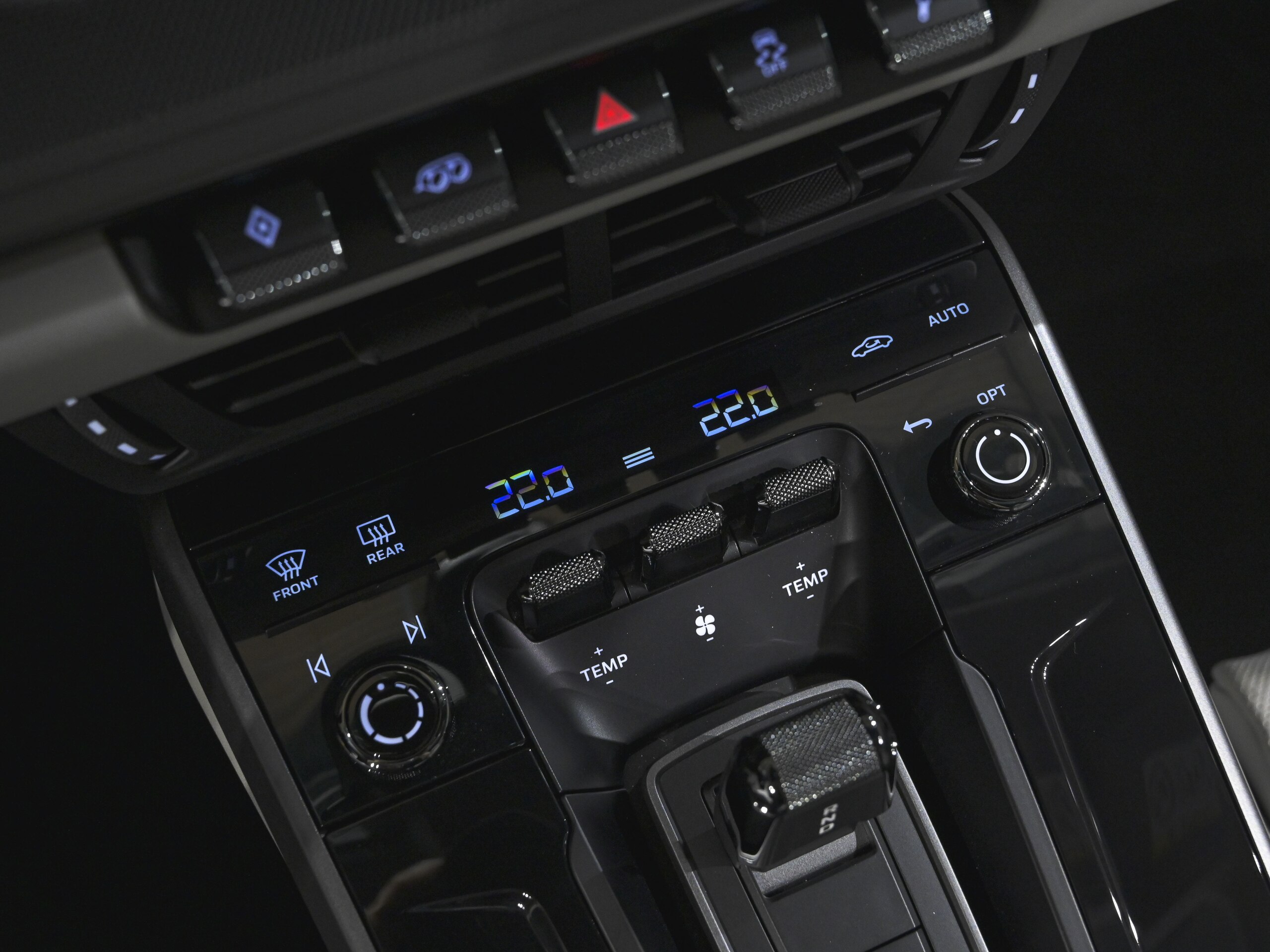 2024 Porsche 911 - ポルシェ 911 カレラ PDK 992.2 スポーツクロノPKG スポーツエキゾーストシステム チルト/スライド式電動ガラスサンルーフ HDマトリックスLEDヘッドライト シートベンチレーション 20/21インチCarreraClassicホイール