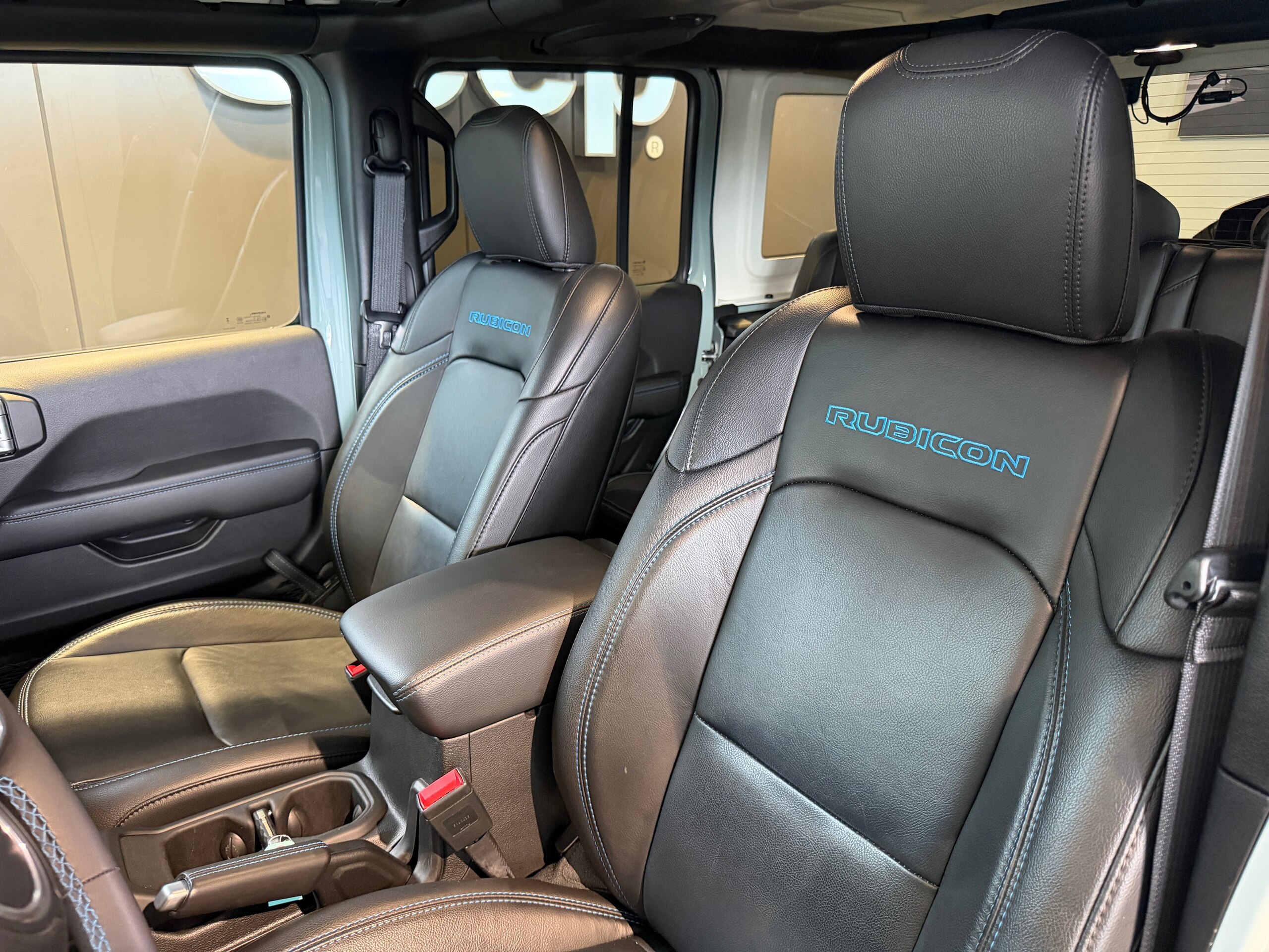 2023 Jeep Wrangler - 2023 جيب Wrangler