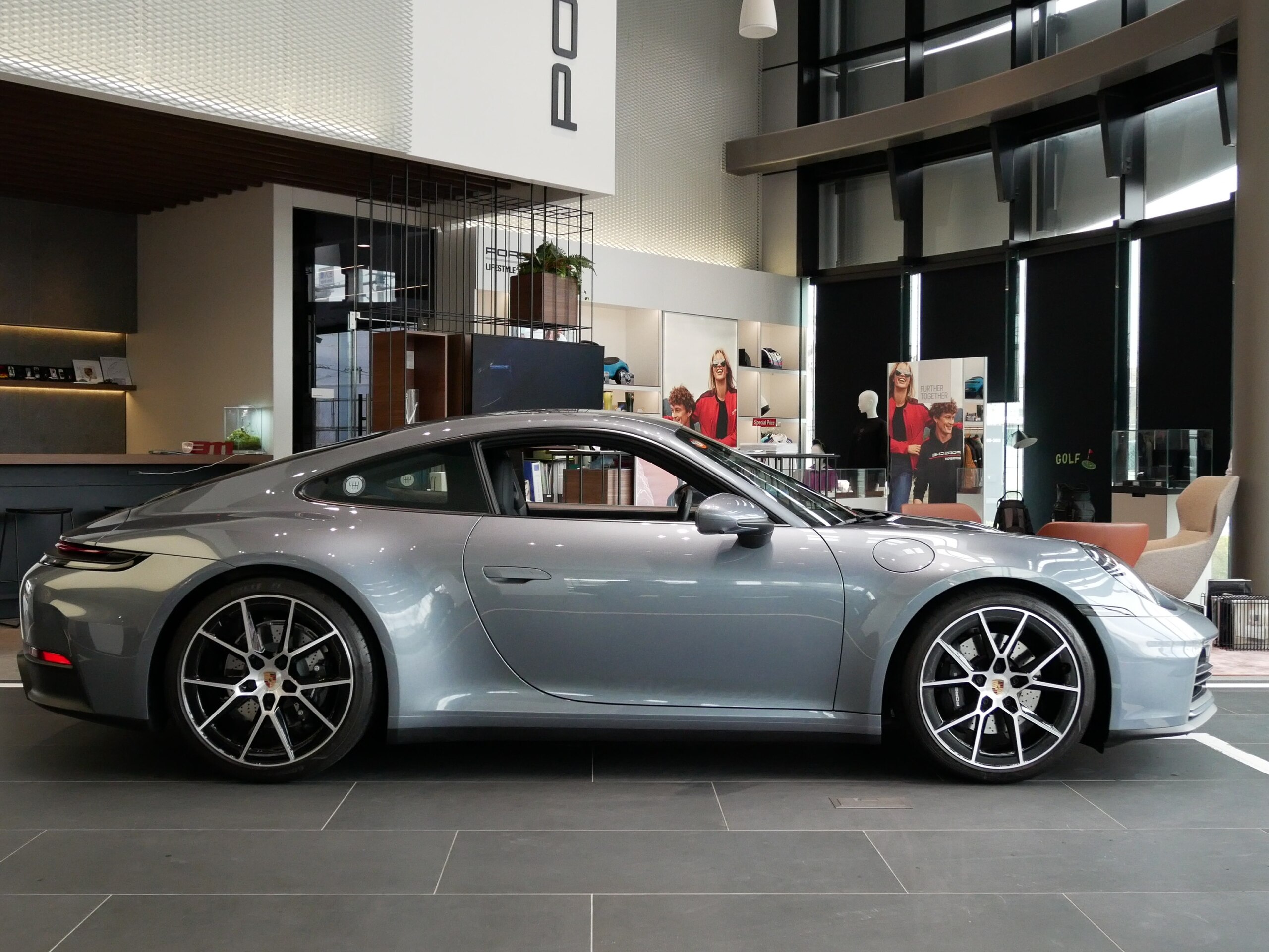 2025 Porsche 911