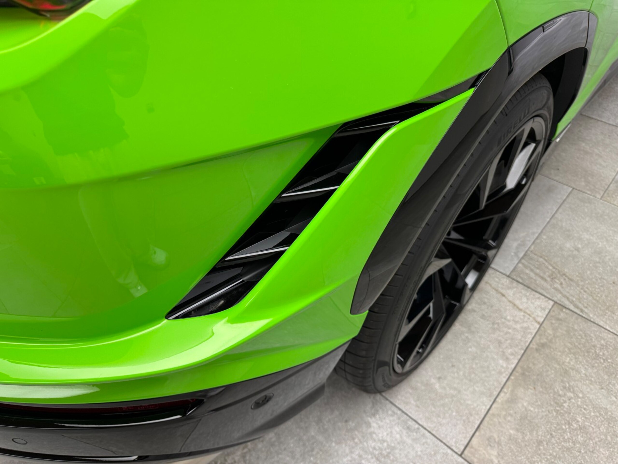 2024 Lamborghini Urus - ランボルギーニ ウルス S 4WD 外装 Verde Mantis 正規23インチ Taigete アルミ