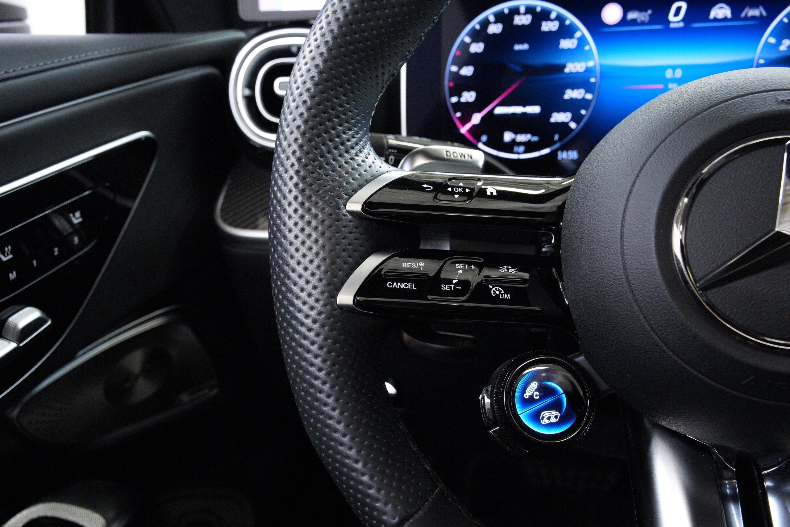 2024 Mercedes-AMG CLECoupe - 2024 مرسيدس AMG CLECoupe