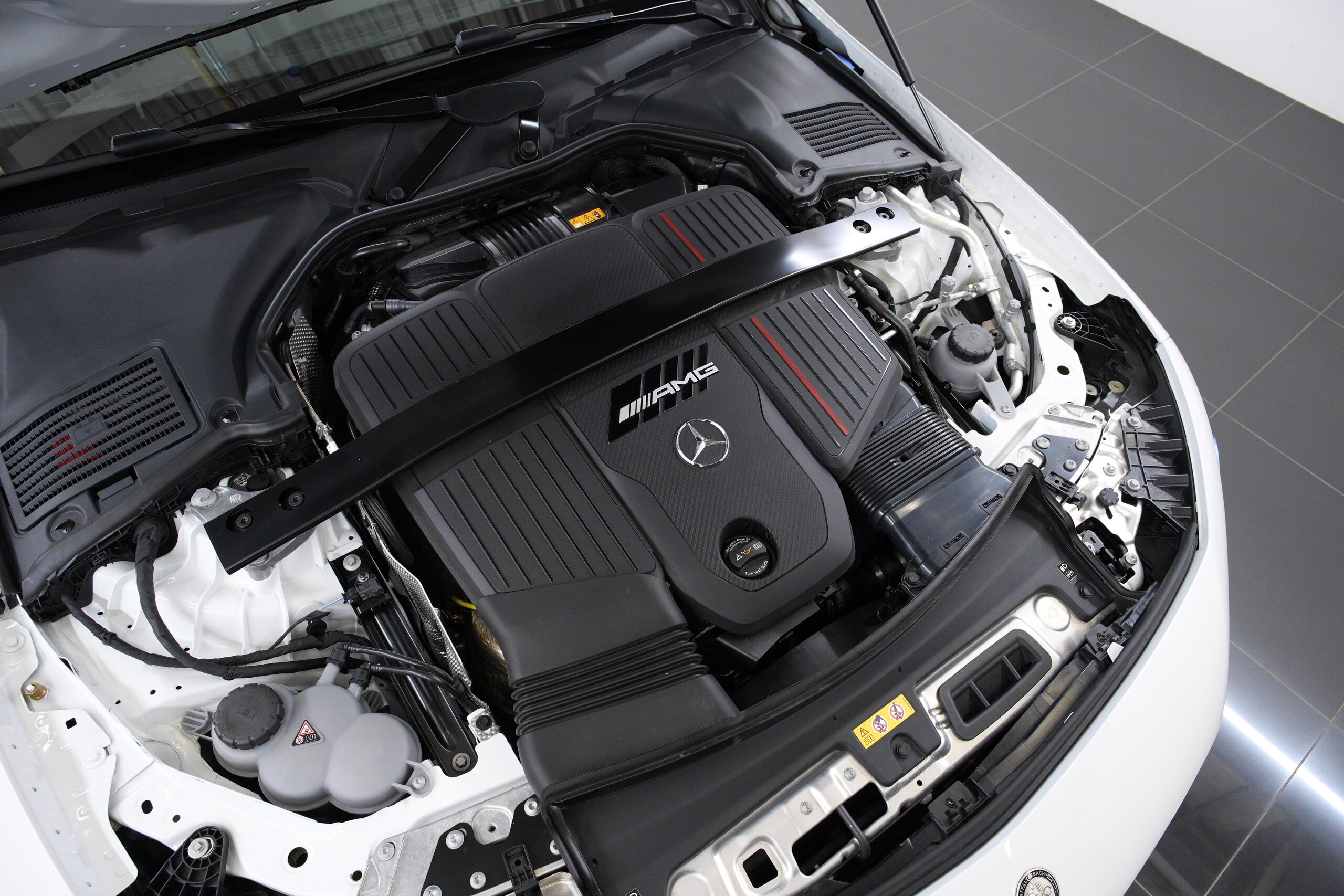 2024 Mercedes-AMG CLECoupe - 2024 مرسيدس AMG CLECoupe
