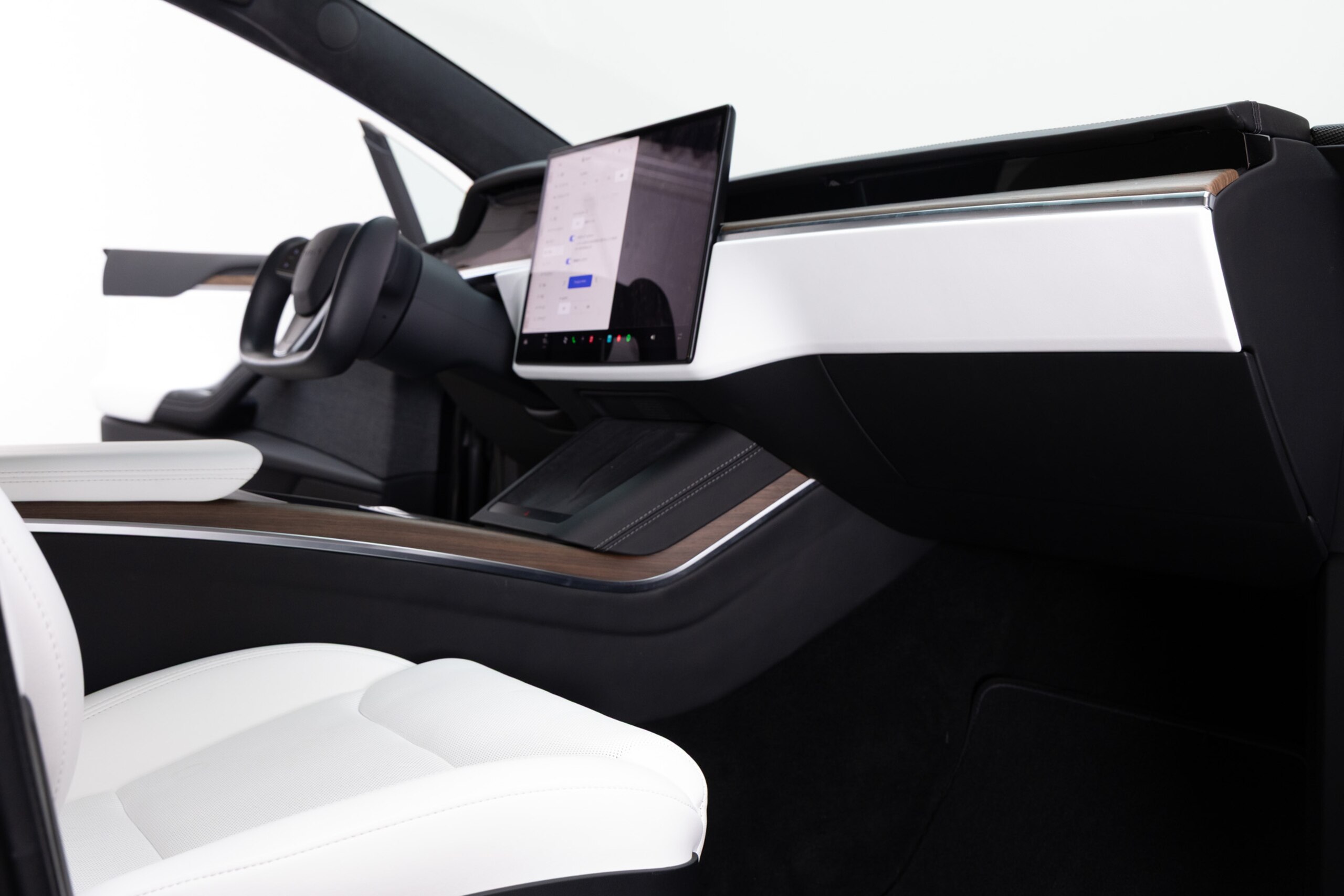 2023 Tesla Model X - 2023 تسلا Model X