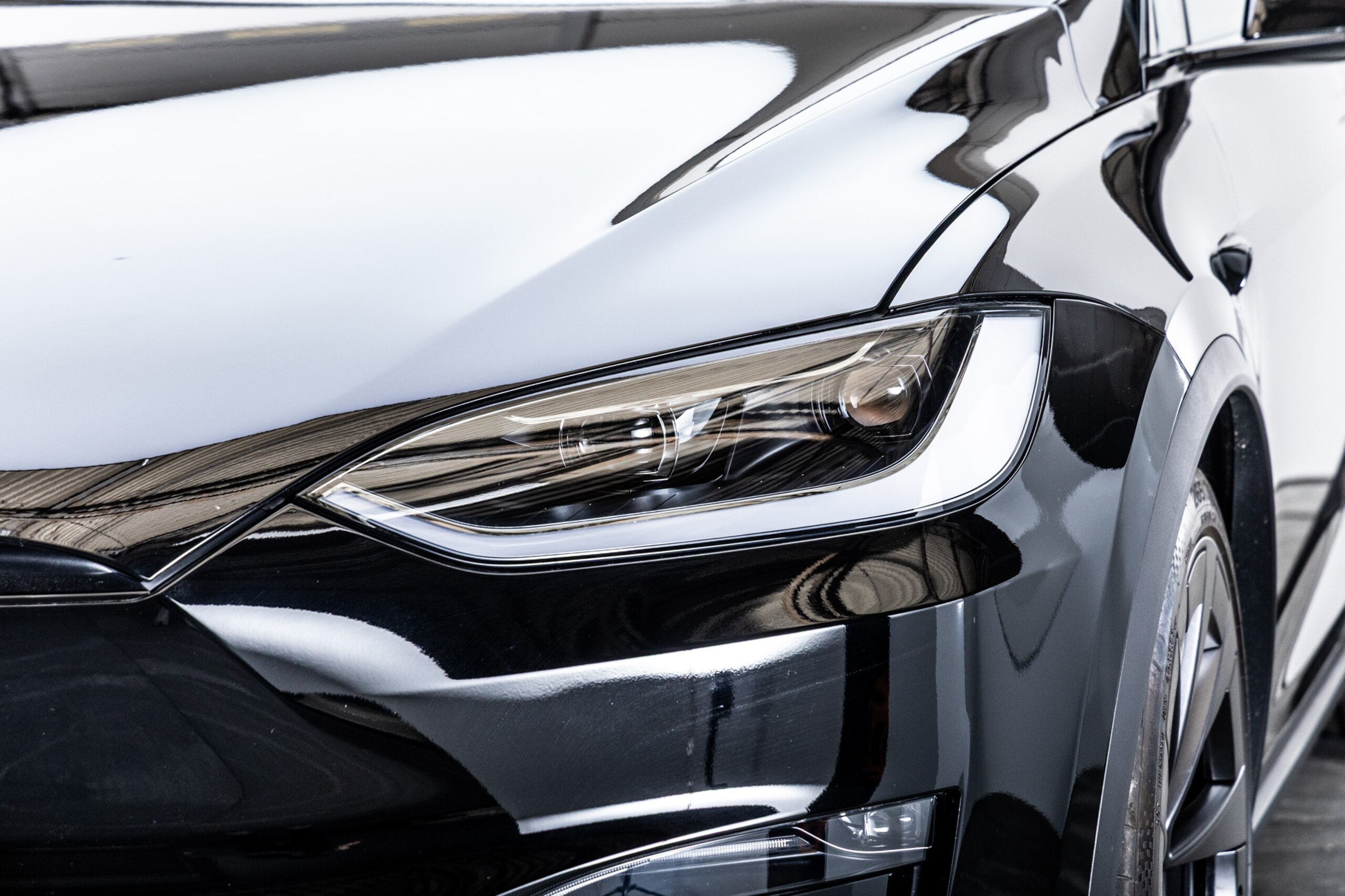 2023 Tesla Model X - 2023 تسلا Model X