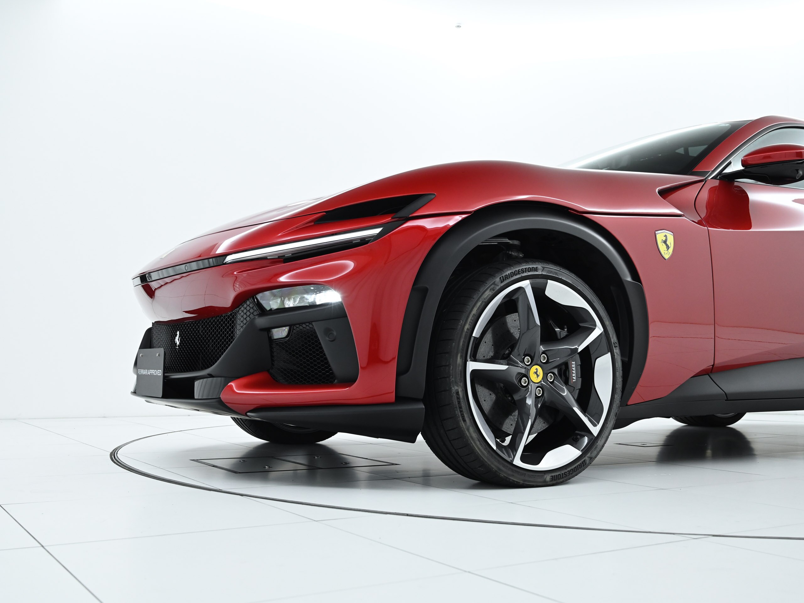 2024 Ferrari Purosangue - フェラーリ プロサングエ F1 DCT 4WD LED付ステアリング 23インチダイヤモンド研磨仕上鍛造ホイール サラウンドビューカメラ カーペット刺繍