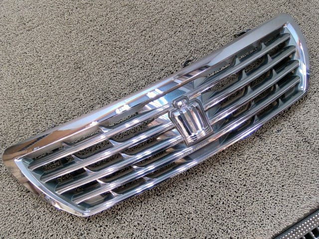 [Used]Radiator Grille TOYOTA Crown 2012 DBA-GRS200 5310030630