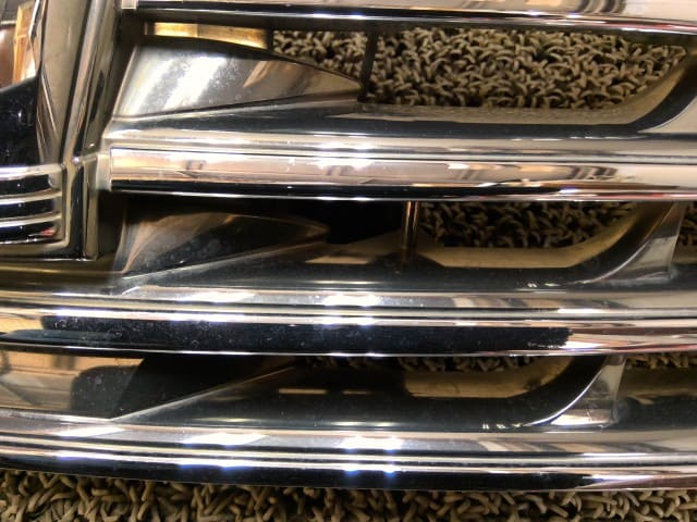 [Used]Radiator Grille TOYOTA Crown 2012 DBA-GRS200 5310030630