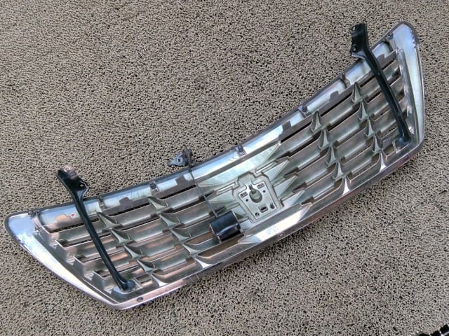 [Used]Radiator Grille TOYOTA Crown 2012 DBA-GRS200 5310030630