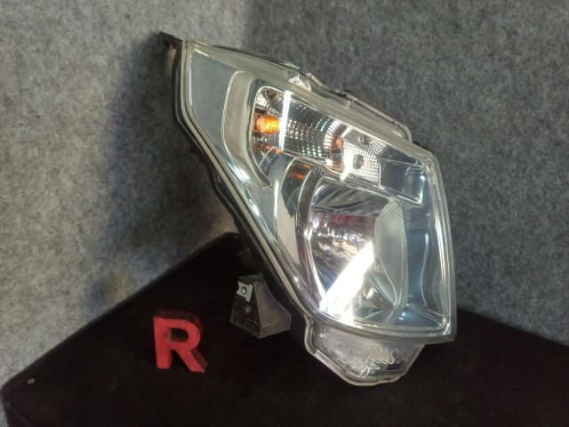 [Used]Right Headlight SUZUKI Wagon R 2014 DAA-MH44S 3512085P10