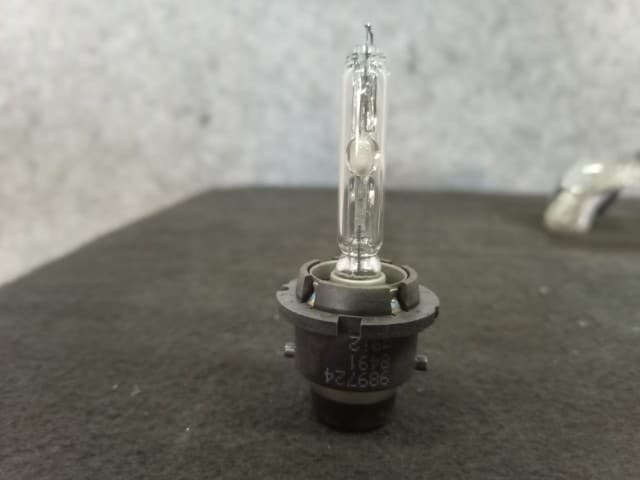 [Used]HID Control TOYOTA Vellfire 2009 DBA-ANH20W 8110752680