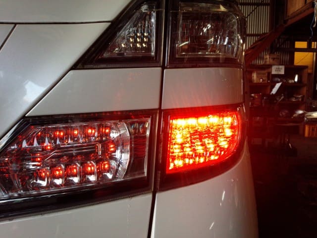 [Used]Right Tail Light TOYOTA Vellfire 2009 DBA-ANH20W 8155158090