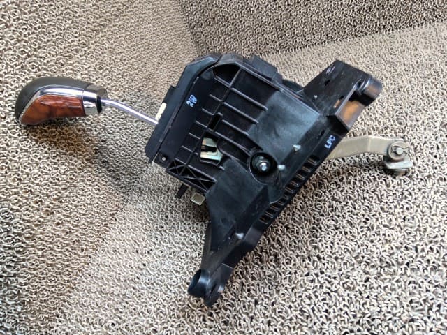 [Used]Shift Lever TOYOTA Crown 2012 DBA-GRS200 3597830041