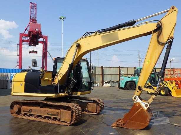 حفارة مجنزرة CATERPILLAR 312D موديل 2014