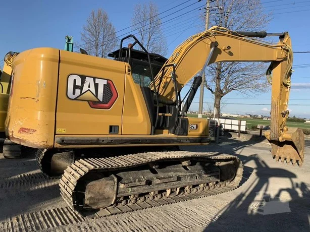 حفارة مجنزرة CATERPILLAR 320 موديل 2022