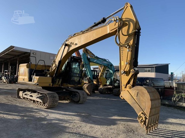 2022 CATERPILLAR 320