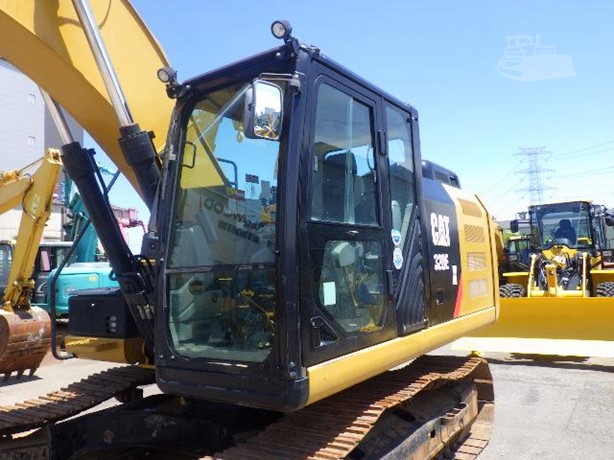 حفارة مجنزرة CATERPILLAR 320E موديل 2017