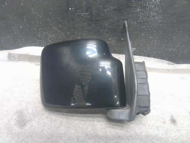 [Used]Right Side Mirror SUZUKI Every 2007 ABA-DA64W 8470168H40ZJ3